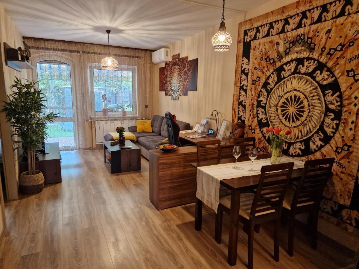 Rozina Apartman โมชนมายารูวาร์ ภายนอก รูปภาพ